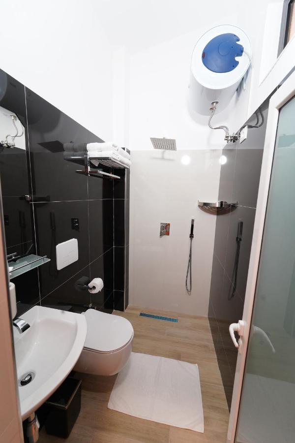 Sr99 Hotel Tirana